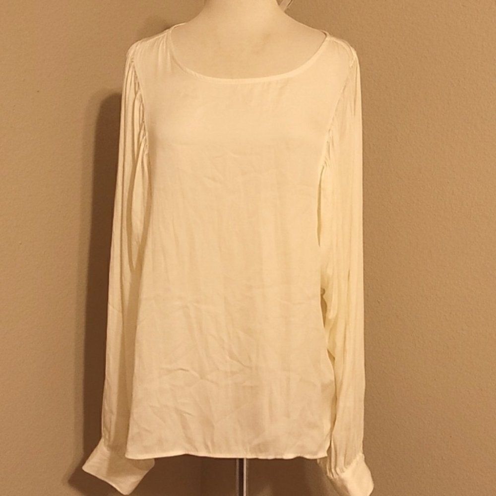 Anthropologie Dolan blouse size large.‎